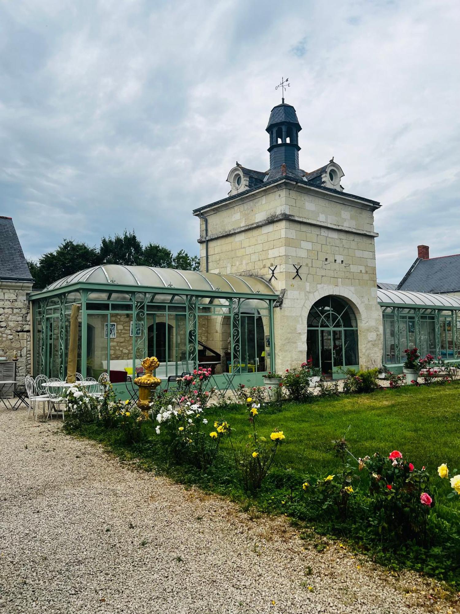 Chateau De La Thibaudiere Bois Savary - Chambre Familiale Du Roi Allonnes  Экстерьер фото